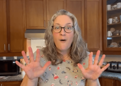 Mme Melissa Makes Elf Cookies